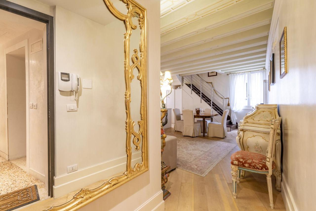 Gondola Luxury - Campo Santi Filippo E Giacomo By Wonderful Italy Venecia