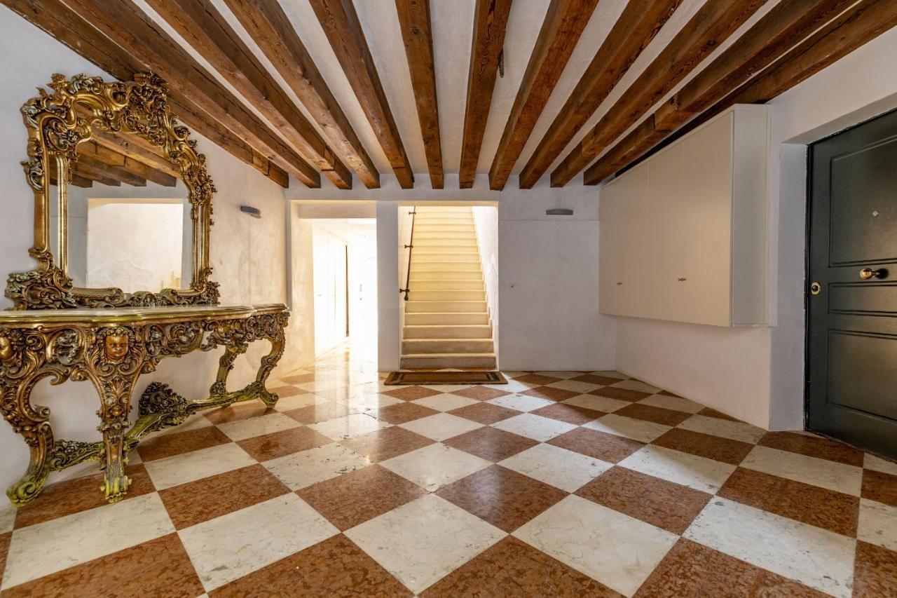 Gondola Luxury - Campo Santi Filippo E Giacomo By Wonderful Italy Apartamento