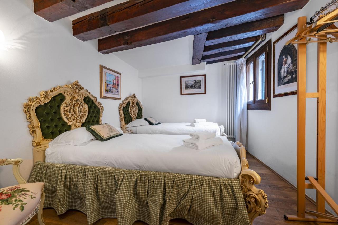 Gondola Luxury - Campo Santi Filippo E Giacomo By Wonderful Italy Venecia